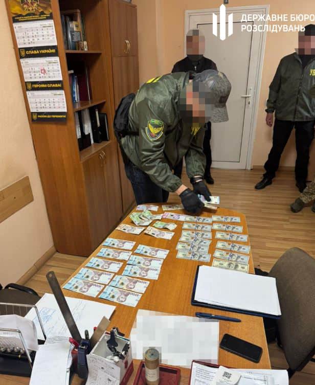 Commander of the military unit gave a bribe to the head of the VLK to avoid the front – DBR