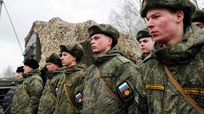 Оккупанты заставляют арестованных в Запорожской области мужчин вступать в армию РФ – ЦНС  
