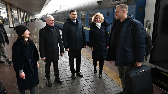 Lithuanian foreign minister arrives in Kyiv