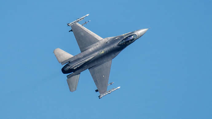 США прискорять продаж літаків F-16 Тайваню