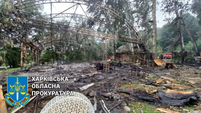 Обстрел Харькова: ракета попала в ресторанный комплекс, возник большой пожар