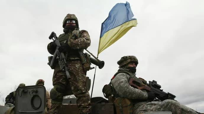 ВСУ возглавляют рейтинг доверия украинцев, президент – на 7 месте 