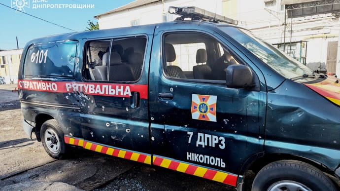 Russian forces hit State Emergency Service unit in Nikopol: building and equipment damaged