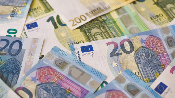 Європейський центробанк оновить дизайн банкнот євро
