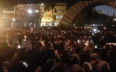 В Иране протесты из-за сбитого украинского самолета: требуют отставки лидера 