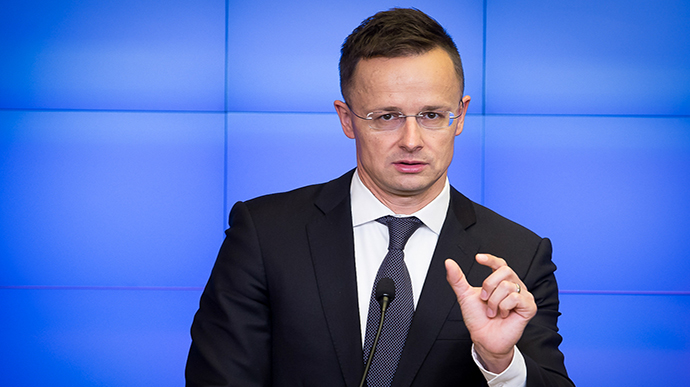 Глава МЗС Угорщини погодив у Москві кілька нових енергетичних угод