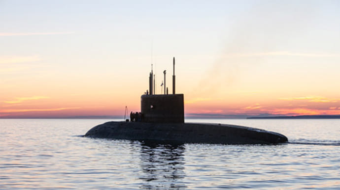 Росія проводить навчання з підводним човном в Чорному морі на тлі Sea Breeze
