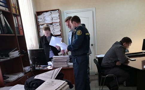 СБУ виявила масштабні зловживання на Миколаївській митниці