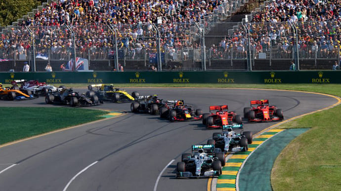 Гран-при Формулы-1 снова отменили из-за COVID-19