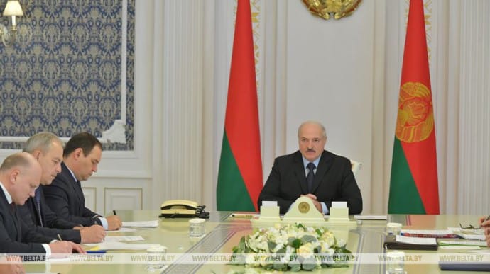 Протесты в Беларуси: Лукашенко собрал совещание и обозначил главные задачи