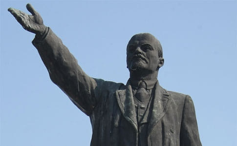 В Донецке пытались взорвать памятник Ленину