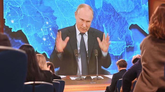 Путін каже, що ще не вирішив, чи піде в президенти вп’яте