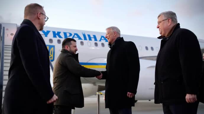 Zelenskyy arrives in Latvia