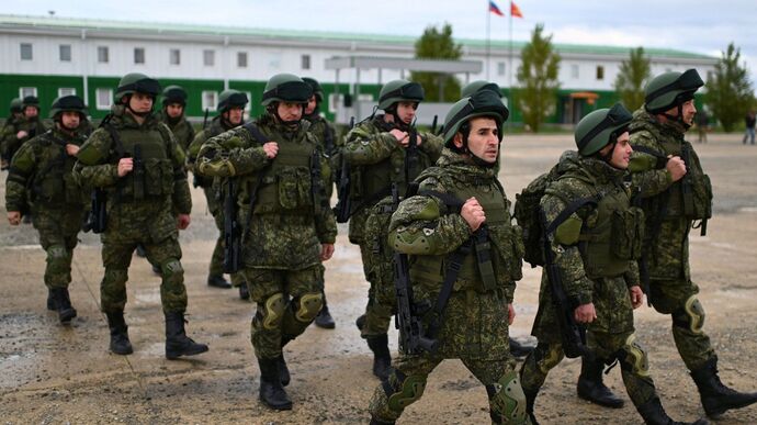 Russians reduce number of its soldiers in Belarus to 5,800