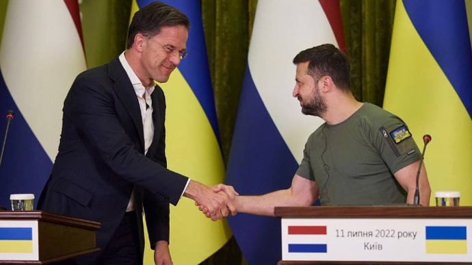 Zelenskyy thanks Dutch PM for Patriot systems and Leopard tanks