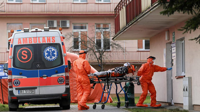 В Польше заявили об апогее госпитализированных с коронавирусом