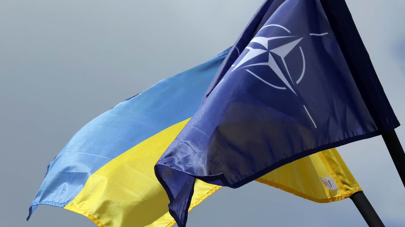 Over 30% of Ukrainians consider nuclear weapons to be best security guarantee, almost 30% – joining NATO