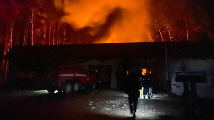 Россияне обстреляли спасателей в Святогорске: 1 погибший, четверо раненых