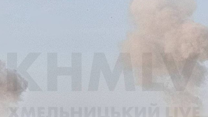 The air raid alarm is one almost everywhere in Ukraine - strikes at Khmelnytskyi region