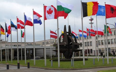 Штаб-квартиру НАТО в Брюсселе закрыли для журналистов