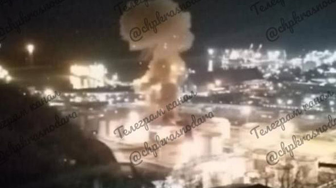 Explosions heard in Krasnodar Krai in Russia, oil refinery on fire