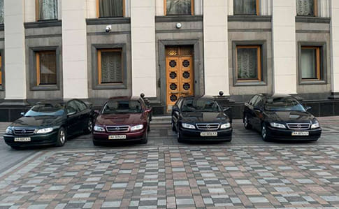 Некоторые медики в Киеве будут ездить на работу на авто Верховной Рады