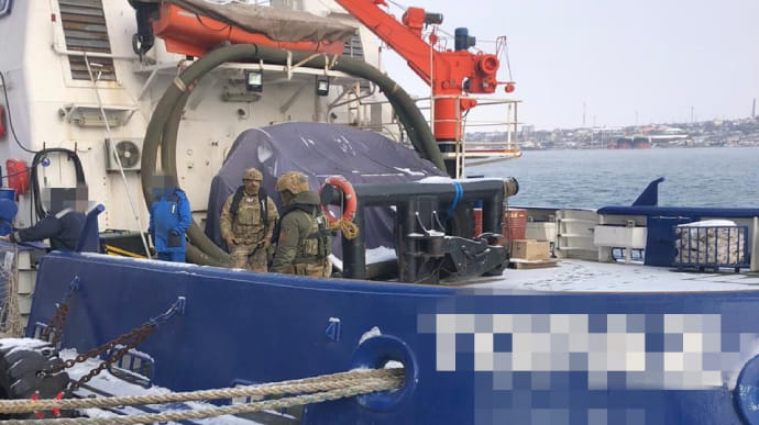 Украинские моряки незаконно работали в портах оккупированного Крыма – СБУ