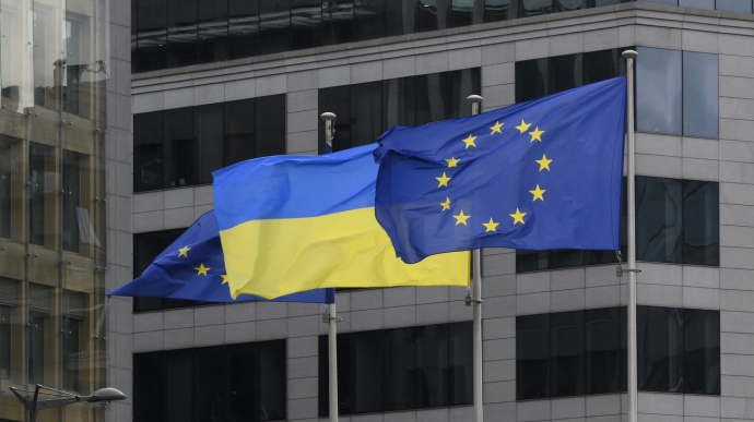 Reuters: European Commission to propose floating price cap on Russian oil