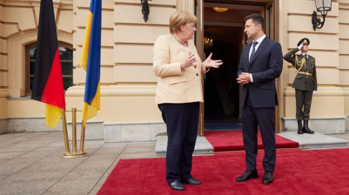 Украина все еще надеется на оружие от Германии – Зеленский