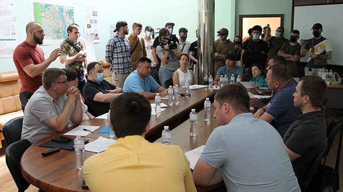 Маршрутки в Киеве: большинство перевозчиков не допустили к конкурсу, его пытались сорвать