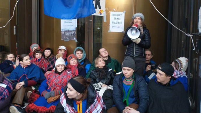 Грета Тунберг з активістами заблокували міненерго Норвегії через вітряки на землях оленярів