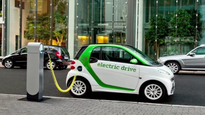 У ЄС уперше продали більше електрокарів, ніж дизельних авто