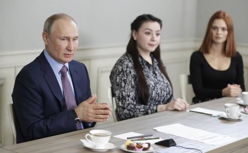 Путін: Без сильної президентської влади в Росії буде погано
