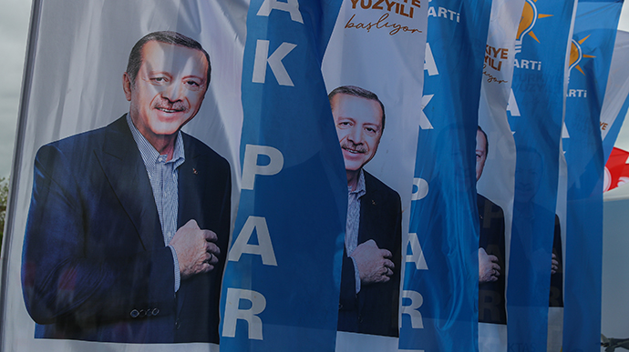 За три дня до выборов в Турции Эрдоган проигрывает главному оппоненту