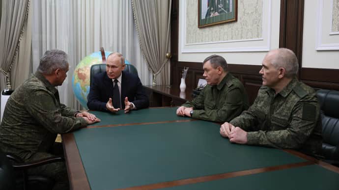 Путін відвідав штаб Південного військового округу у Ростові