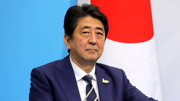 Премьер Японии ушел в отставку