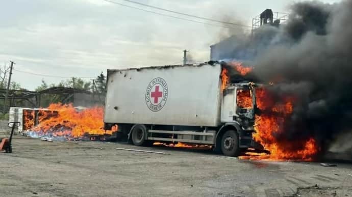 Red Cross reacts to death of three staff members in Donbas, strongly condemning attack 