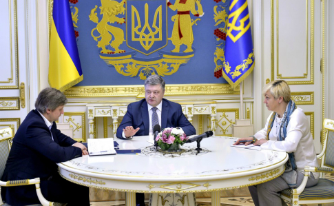 Порошенко: Отобранные у Януковича деньги укрепят гривну