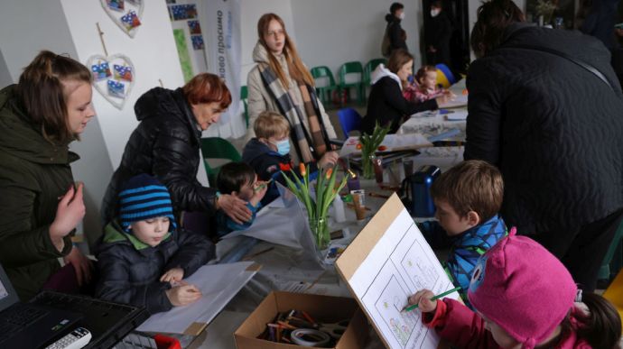 У школах Німеччини навчаються майже 60 тисяч українських дітей-біженців