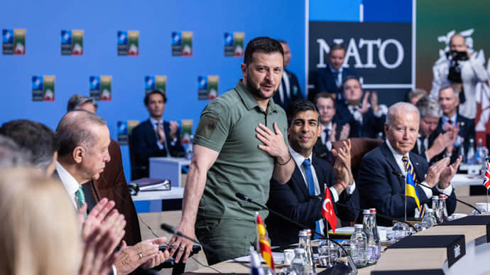 Зеленський каже, що українські війська можуть захищати держави НАТО, але за одної умови