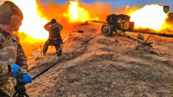 Украинские бойцы поразили два района сосредоточения врагов и их техники – Генштаб ВСУ