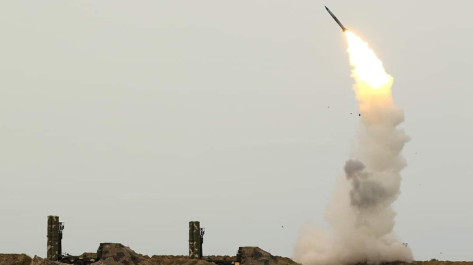Силы ПВО сбили десятки ракет во время массированной атаки