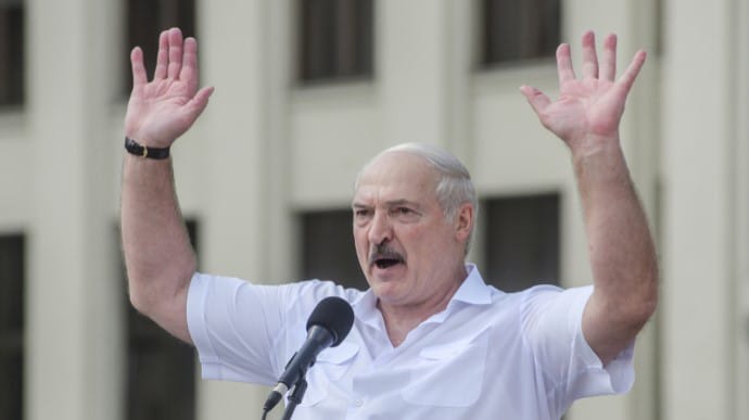 Лукашенко признал, что засиделся в президентах