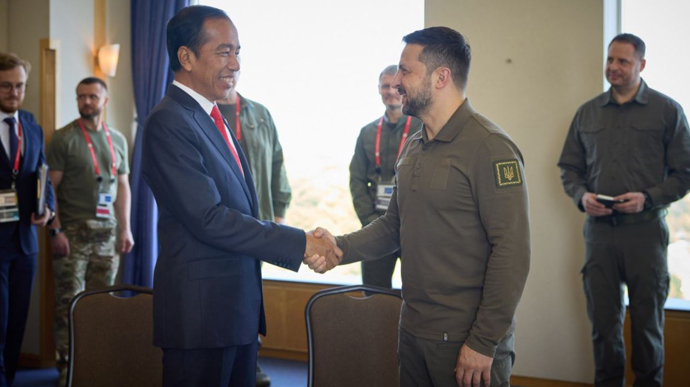 Zelenskyy meets Indonesia's president in Japan