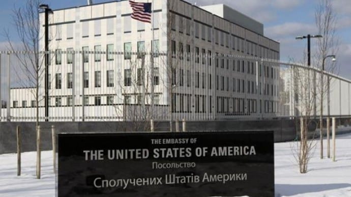 Посольство США в Киеве рассматривает возможность переезда на запад Украины – СМИ