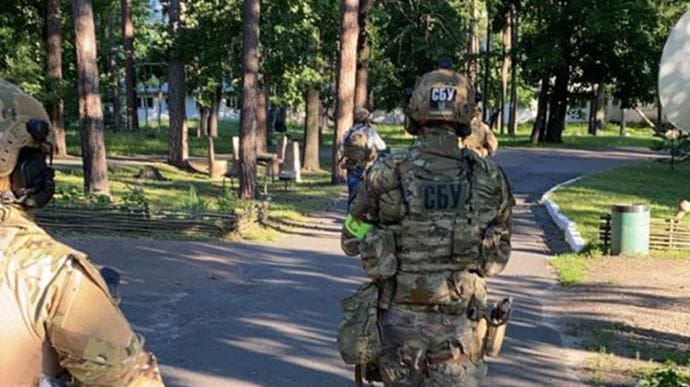 Полигон для стрельбы вместо детского лагеря: СБУ указывает на Муніципальну варту Киева 