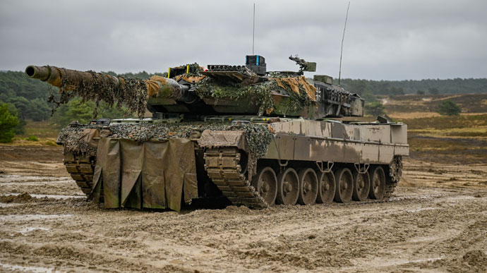 Украинские военные в Германии завершают обучение на танке Leopard 2