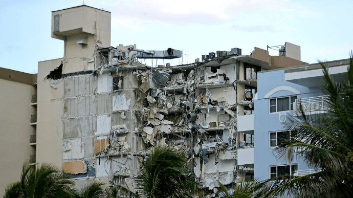 В обломках здания возле Майами нашли еще четыре тела