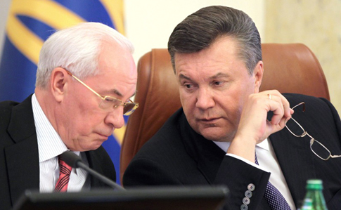 Рада ЄС зняла санкції з двох соратників Януковича