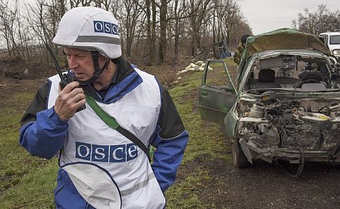 ОБСЄ вимагає від СЦКК допомогти спостерігачам на Донбасі